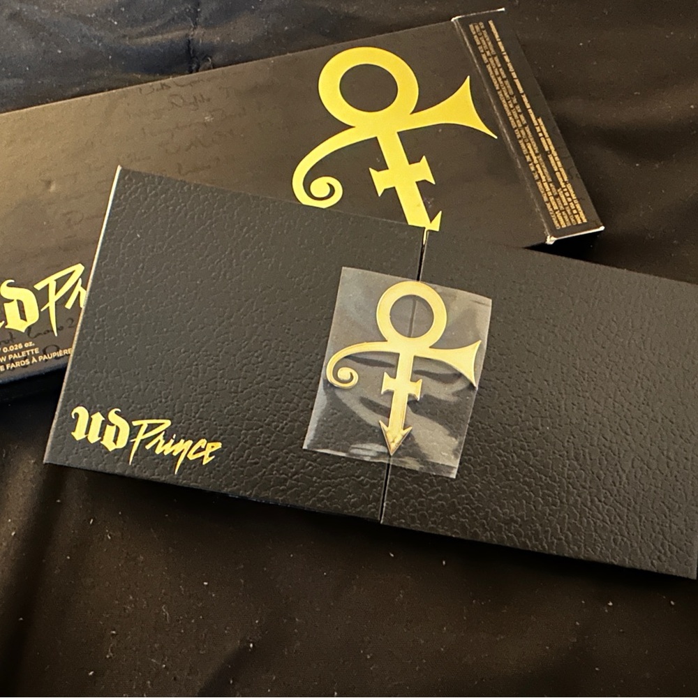 Urban Decay Prince Eyeshadow Palette